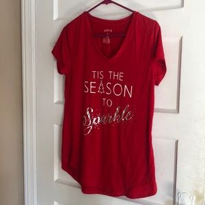 Apt. 9 Tops - Apt 9 holiday t shirt Apt. 9 Tops - Apt 9 holiday t shirt